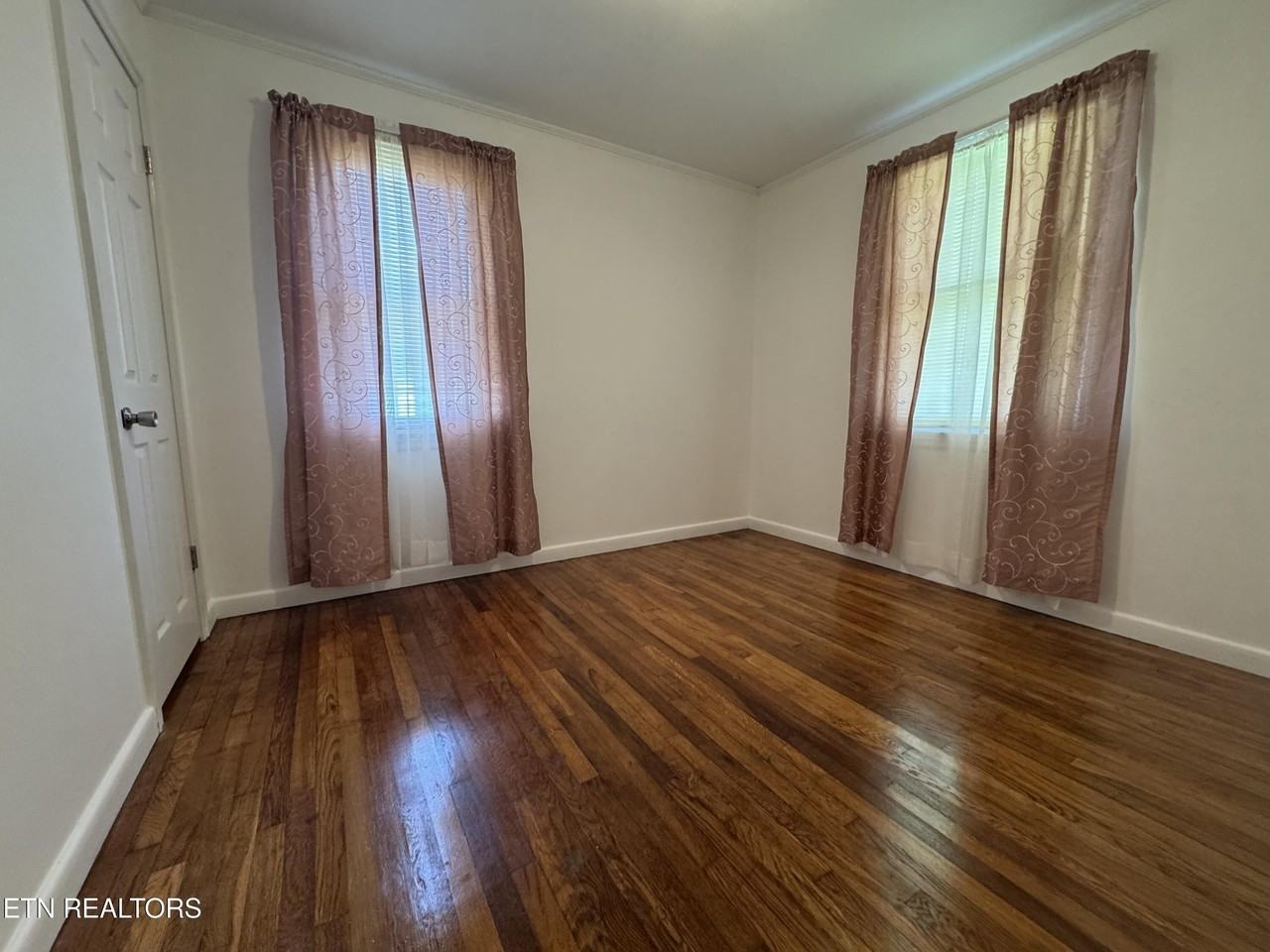 1209 Morgan St - Photo 7 of 24