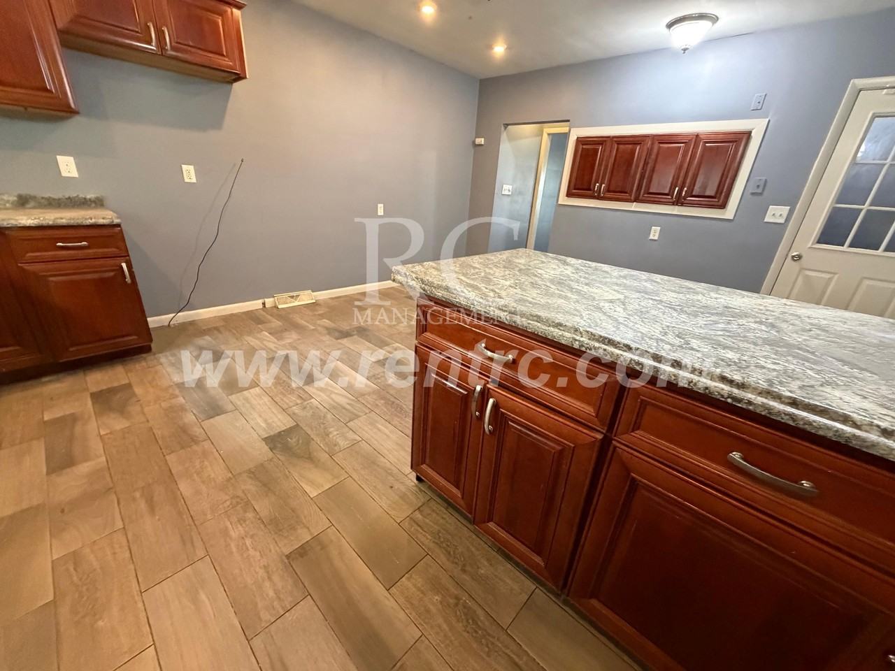828 Johnson St - Photo 3 of 19
