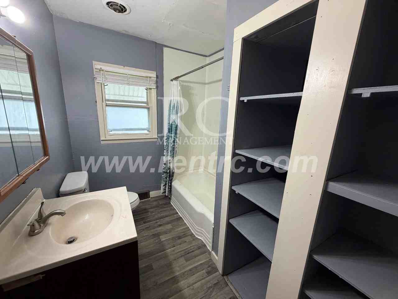 828 Johnson St - Photo 4 of 19