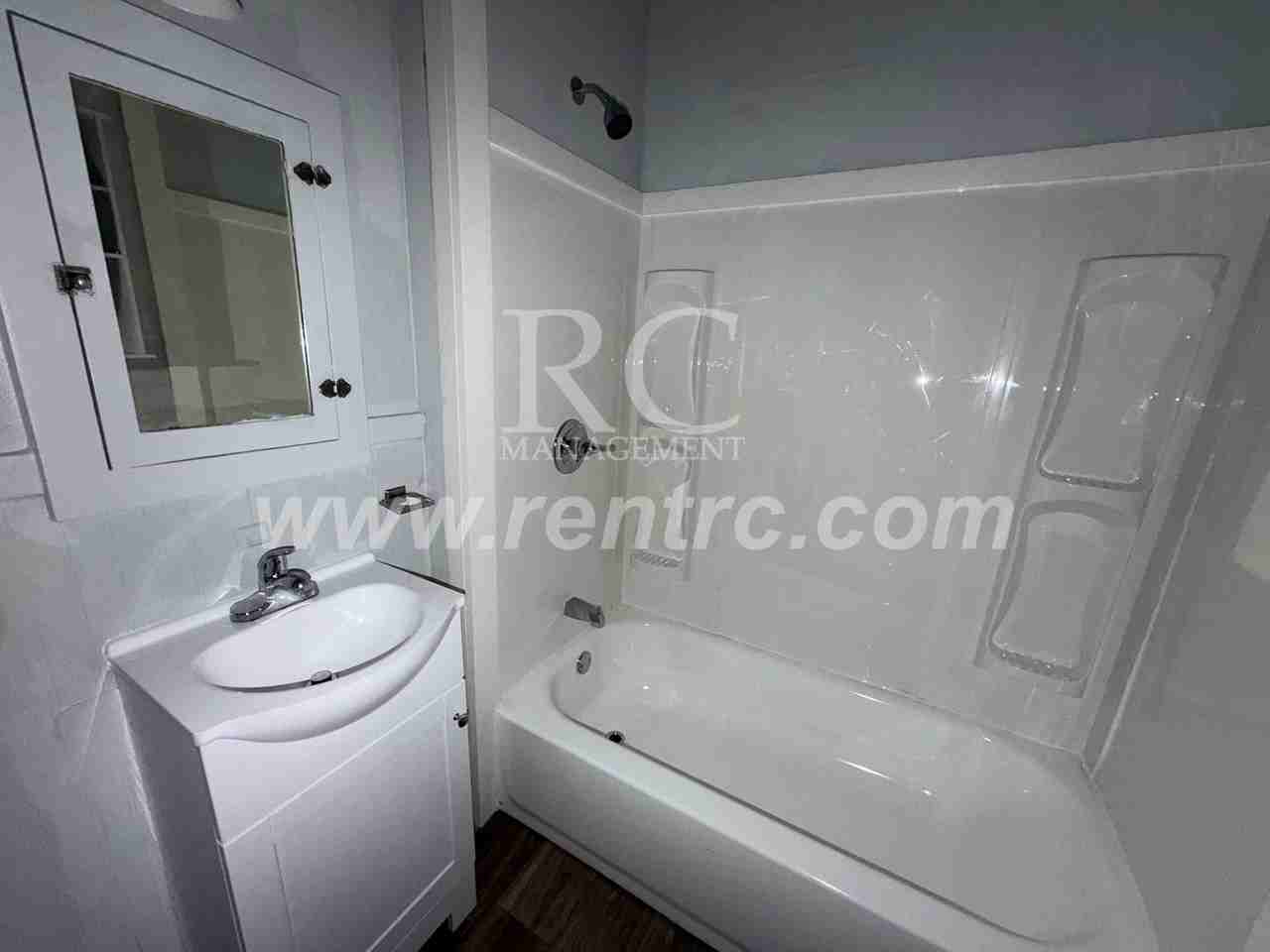 403 Florida St - Photo 5 of 12