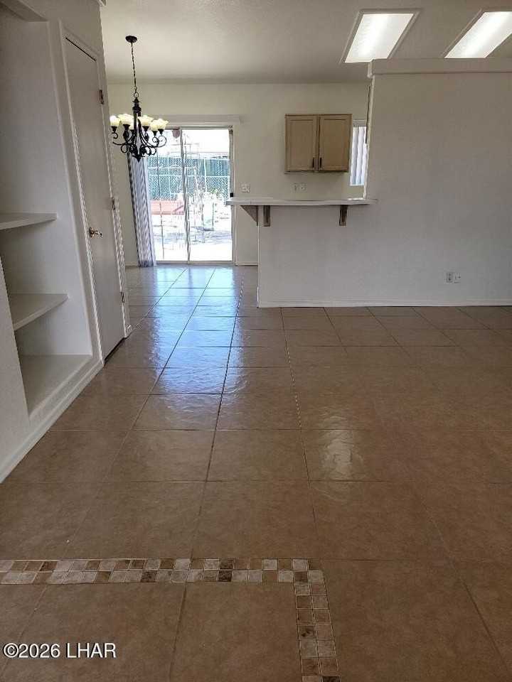 830 Falcon Dr - Photo 3 of 24