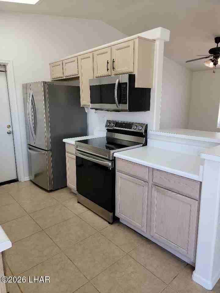 830 Falcon Dr - Photo 7 of 24