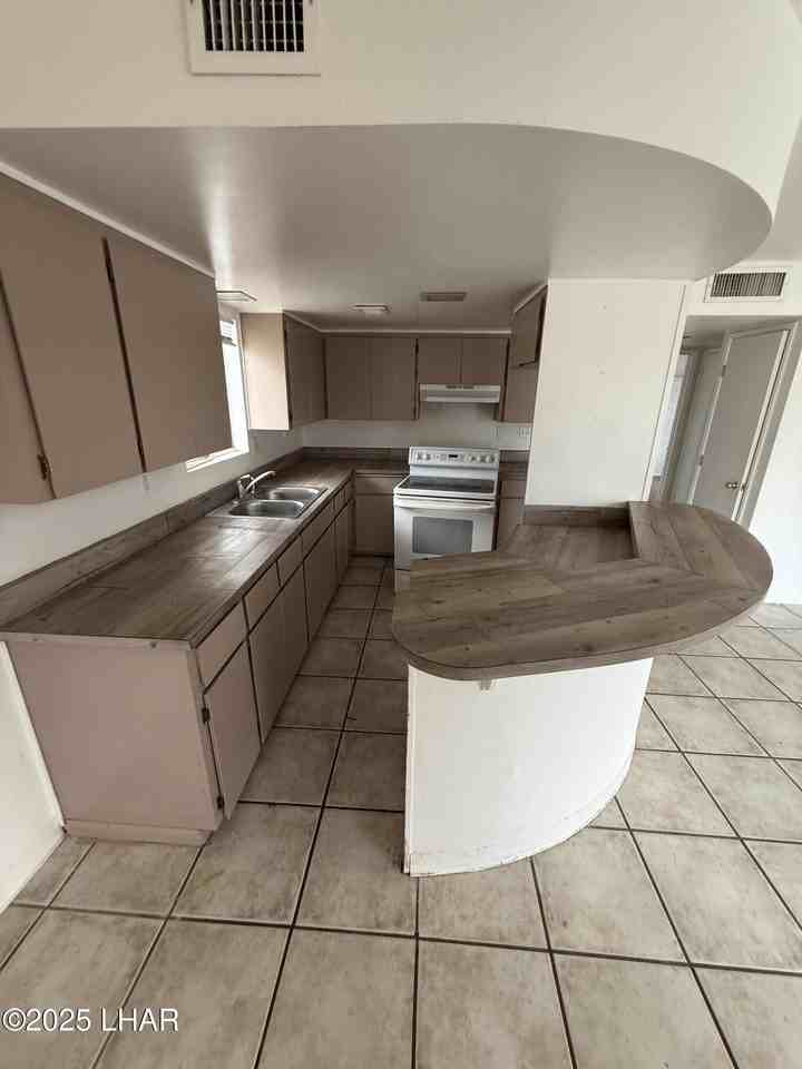 3026 Palisades Ln #4 - Photo 4 of 8