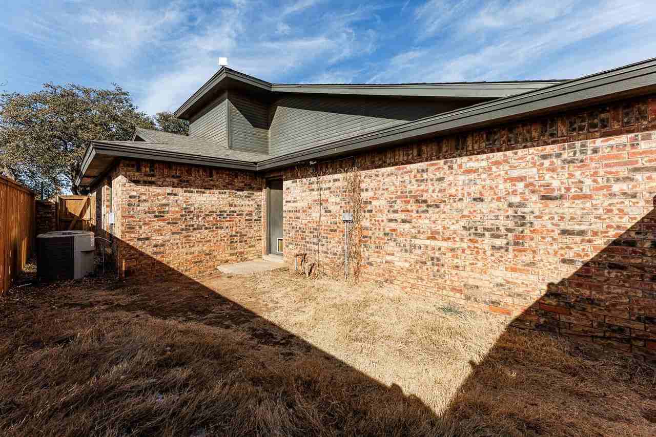 9603 Orlando Ave - Photo 5 of 50