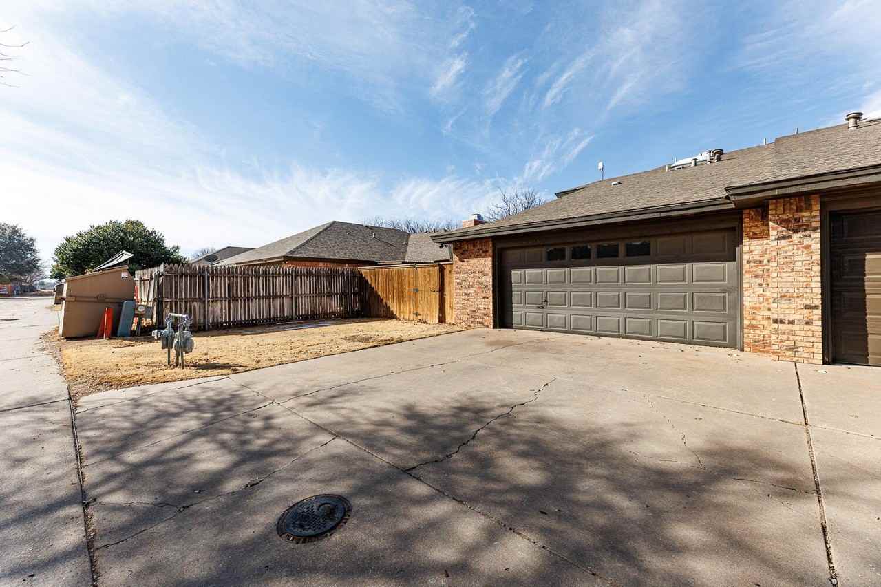 9603 Orlando Ave - Photo 7 of 50