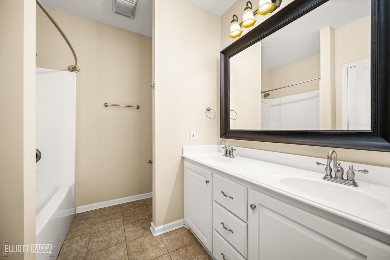 134 Darlene Rd - Photo 2 of 36