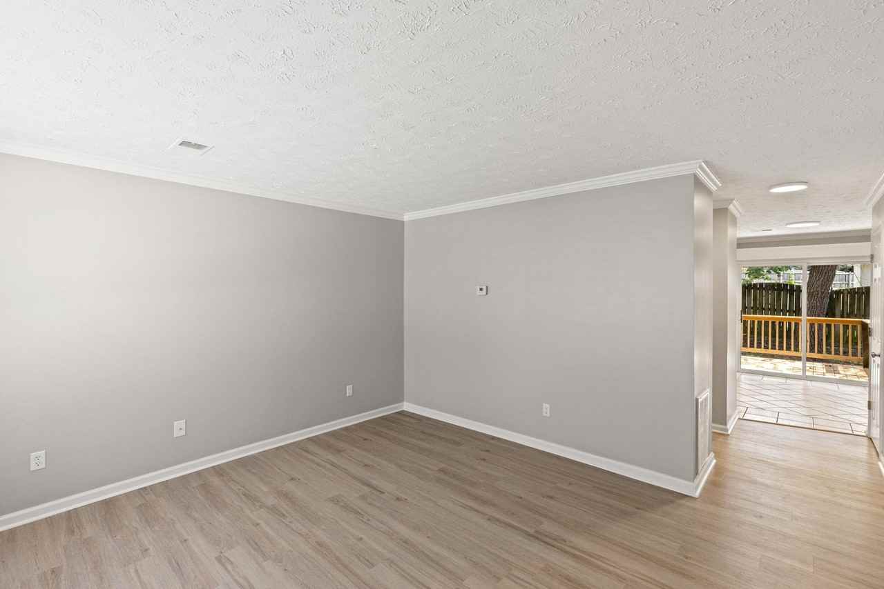 105 Old Lemons Mill Ct - Photo 3 of 23