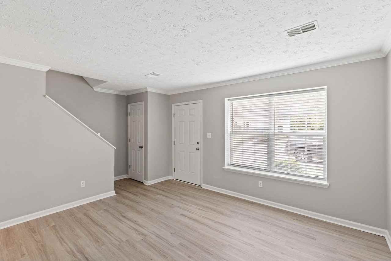 105 Old Lemons Mill Ct - Photo 4 of 23