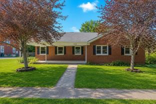 208 N Lewis Ct - Photo 1 of 1