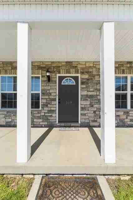 109 Cornwallis Dr - Photo 4 of 21