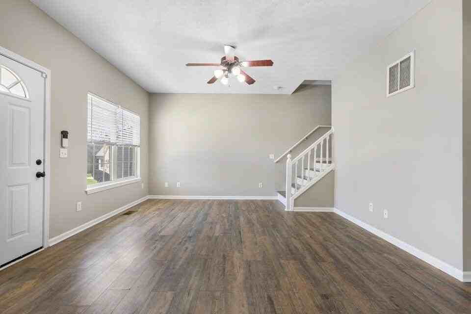 109 Cornwallis Dr - Photo 6 of 21