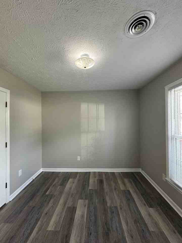 3353 Kenesaw Dr - Photo 2 of 18