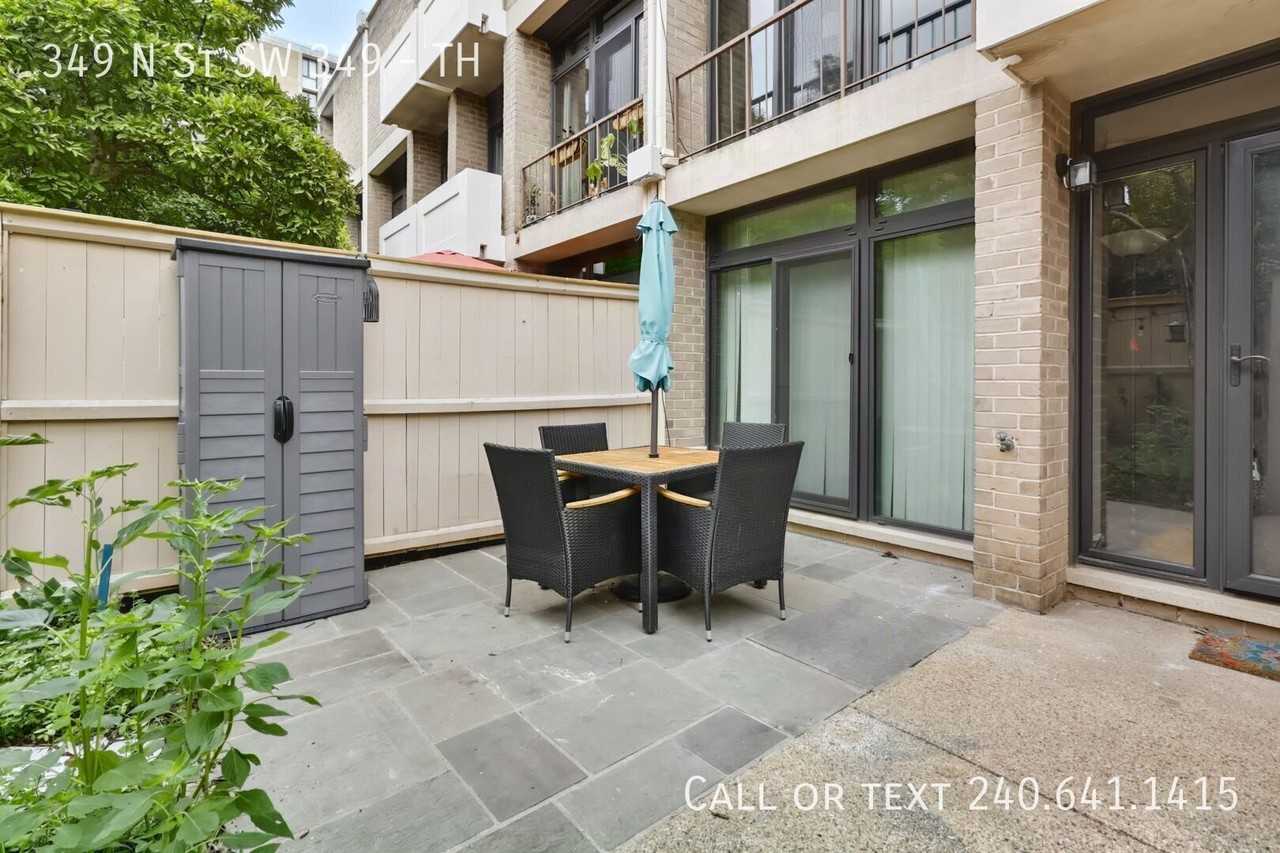 349 N St Sw #TH - Photo 2 of 14