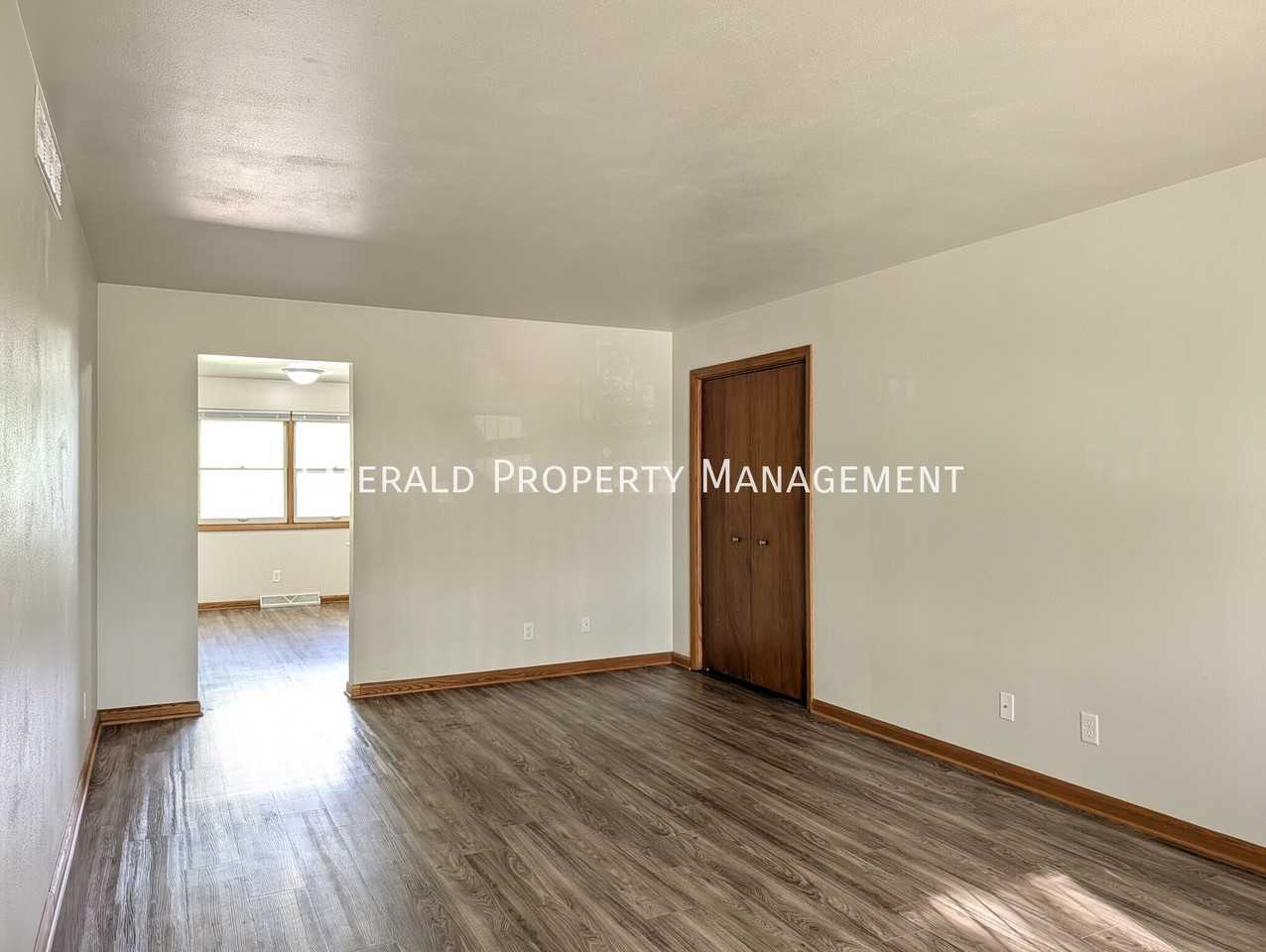 590 N Mulford Rd #3 - Photo 3 of 11