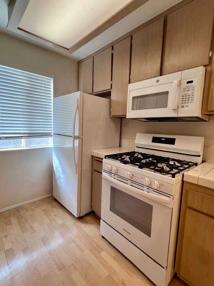 4365 Louisiana St #3 - Photo 7 of 13