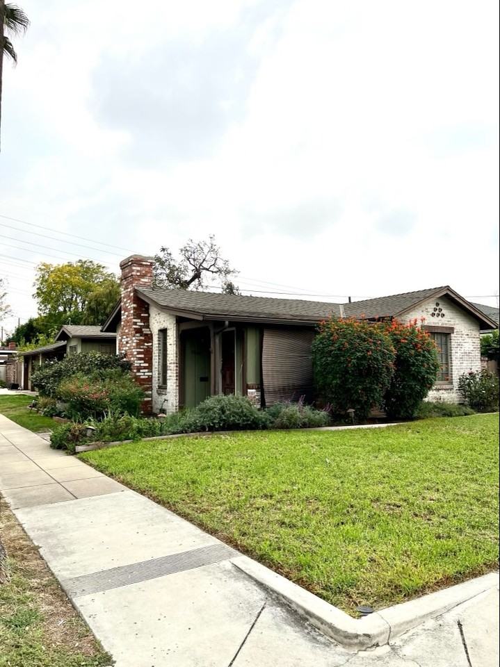 5958 N Walnut Grove Ave #NA - Photo 2 of 13