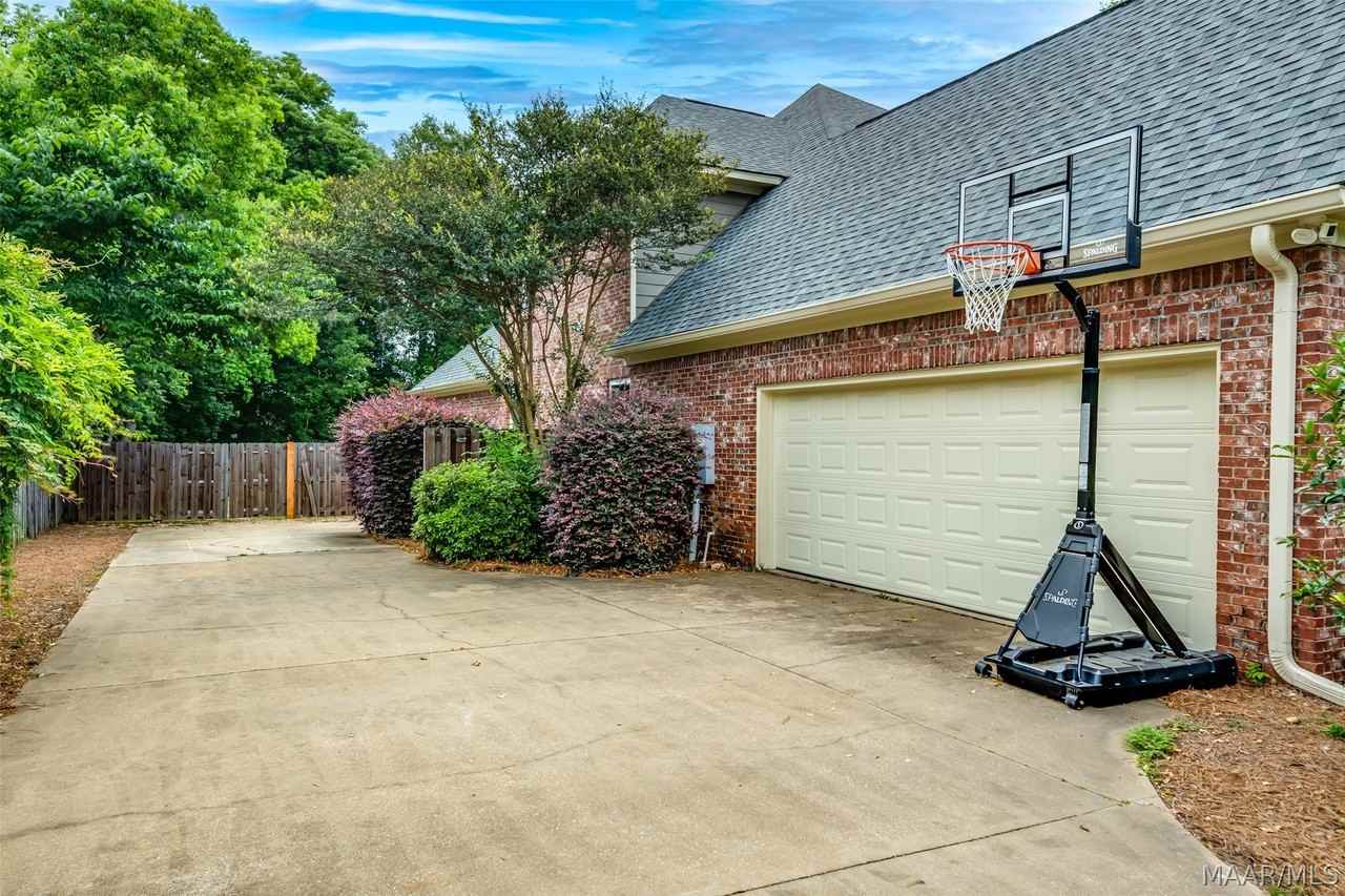 8456 Marsh Ridge Dr - Photo 2 of 34