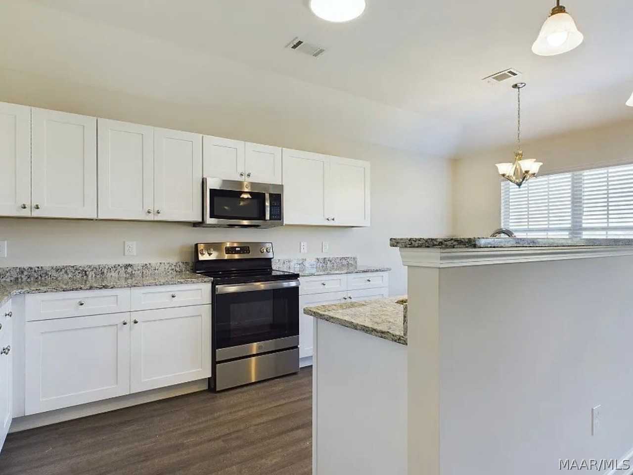 1212 Josephine Ave - Photo 7 of 10
