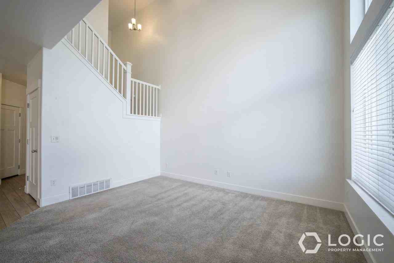 3704 W 2380 N - Photo 4 of 19