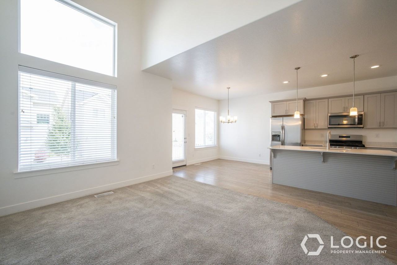 3704 W 2380 N - Photo 6 of 19