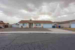 featured image of 2866 S 30th Dr
