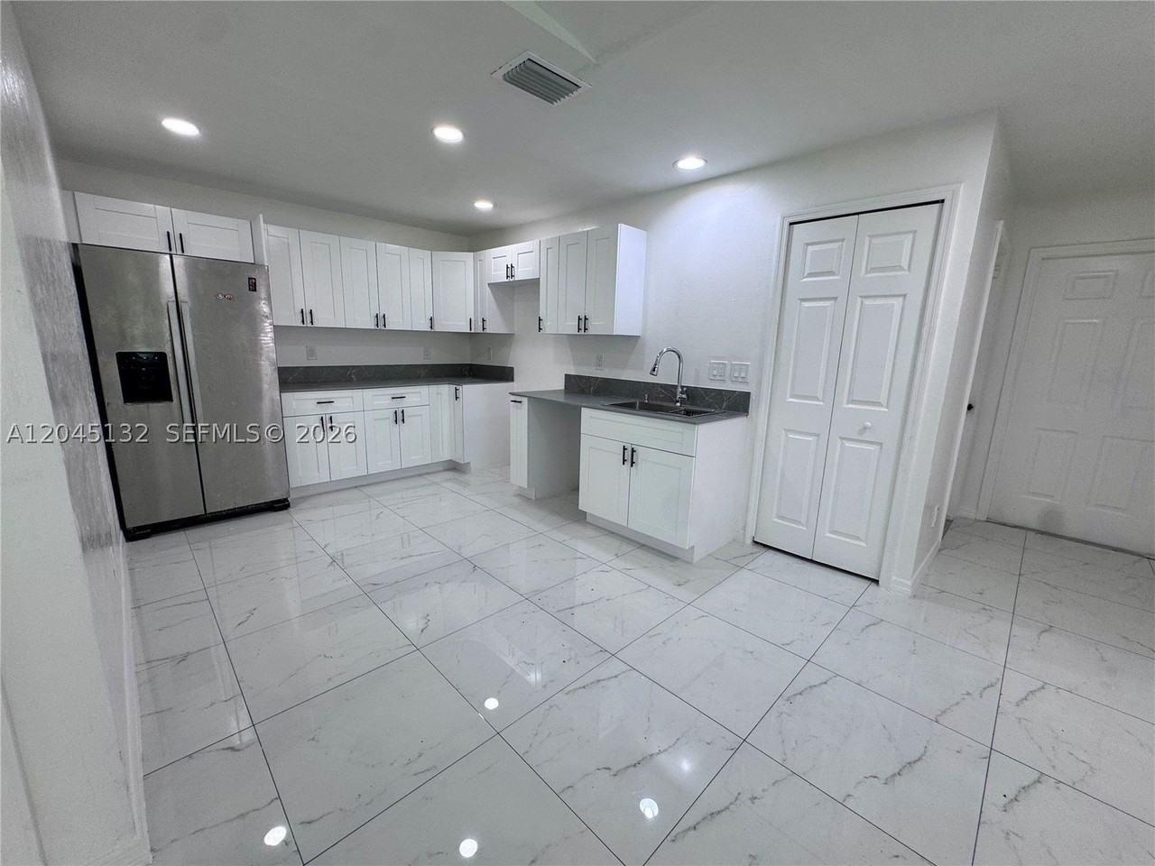 732 Ichabod Ave #732 - Photo 3 of 19