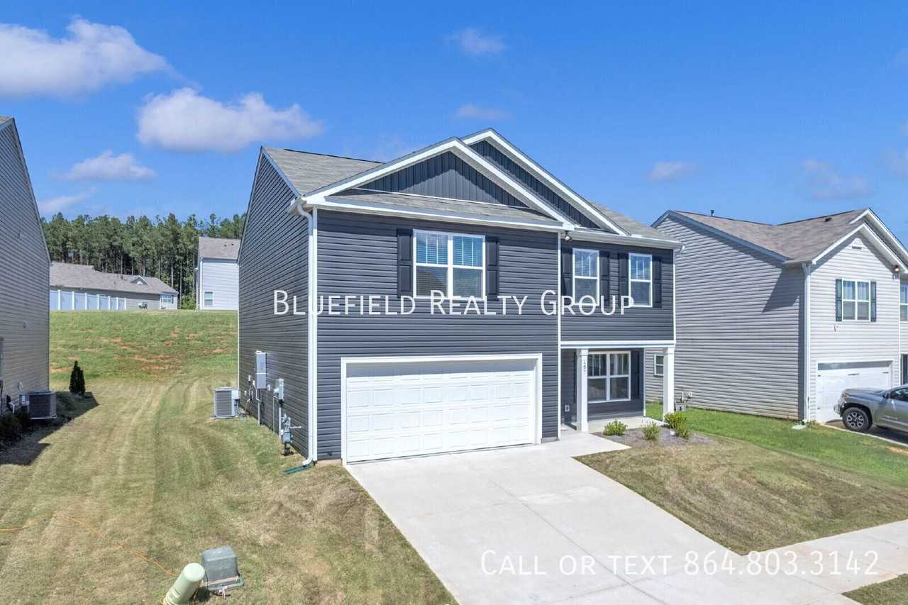 107 Ashwood Way - Photo 2 of 32