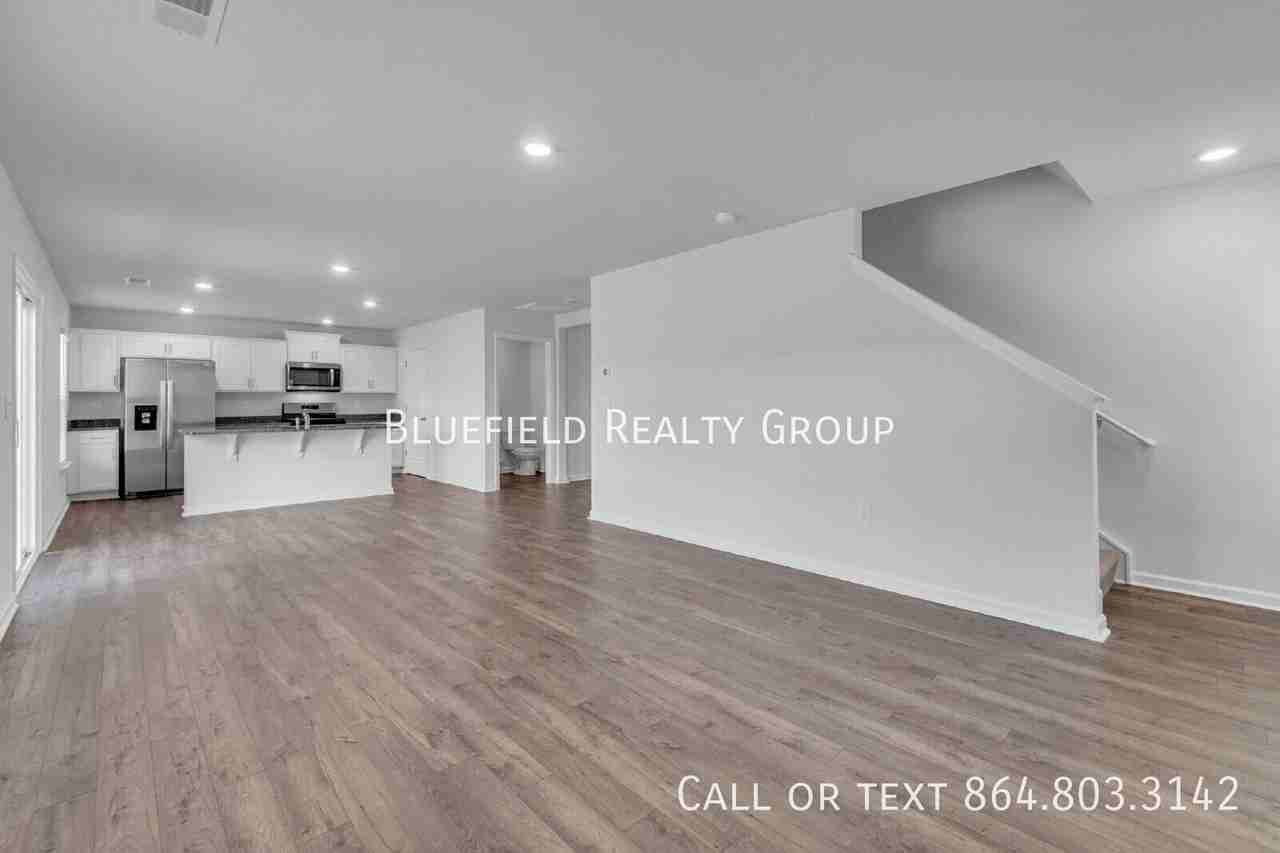 107 Ashwood Way - Photo 5 of 32
