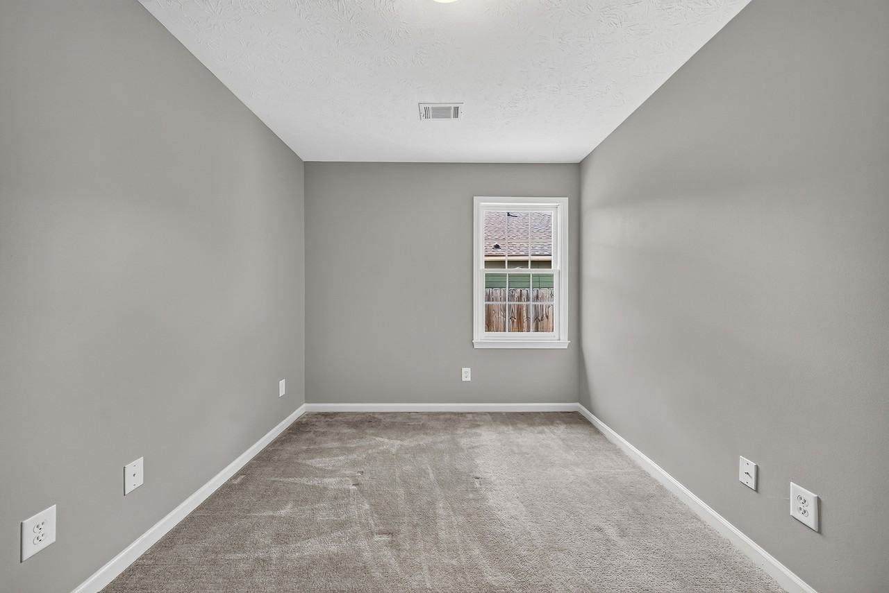 4004 Pittman St - Photo 6 of 35