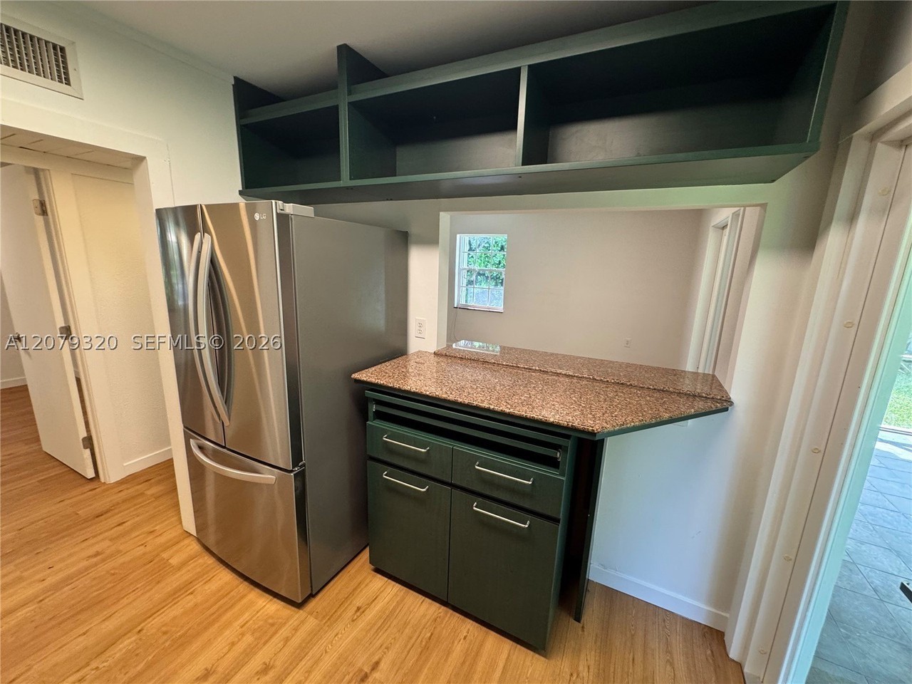 5765 Sw 48th St - Photo 3 of 20