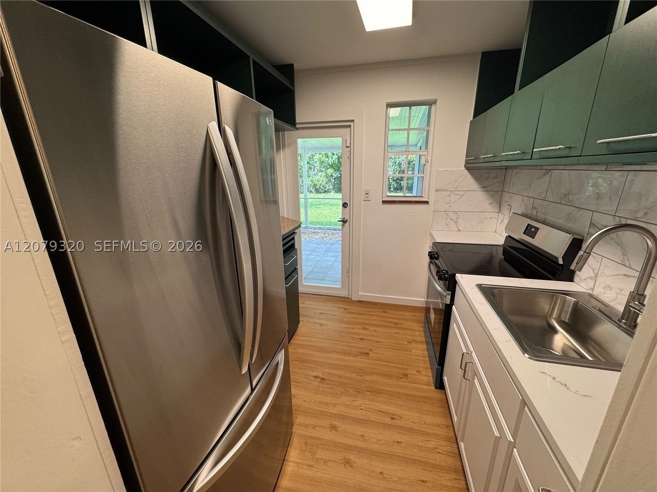 5765 Sw 48th St - Photo 7 of 20