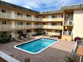 featured image of 7910 Taft St #201