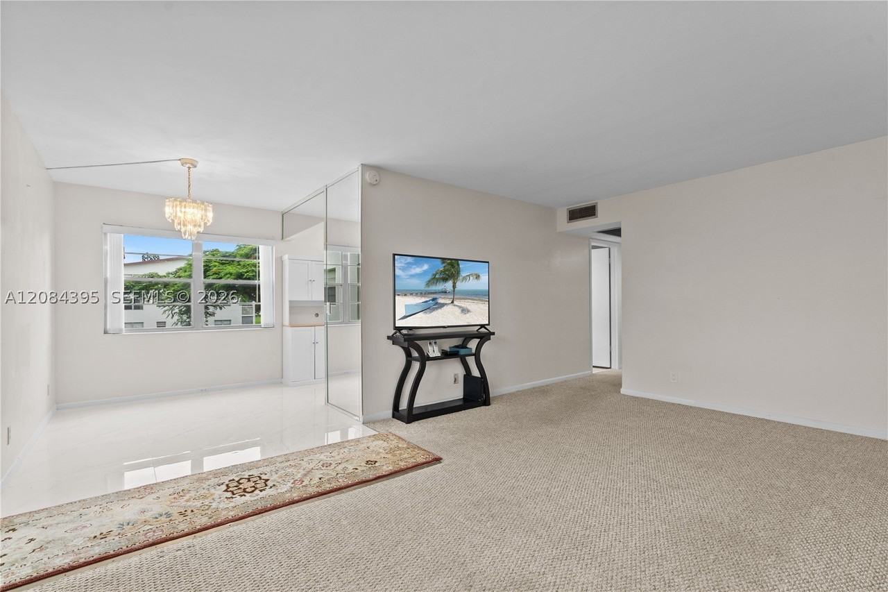 523 Fanshaw M #523 - Photo 7 of 43