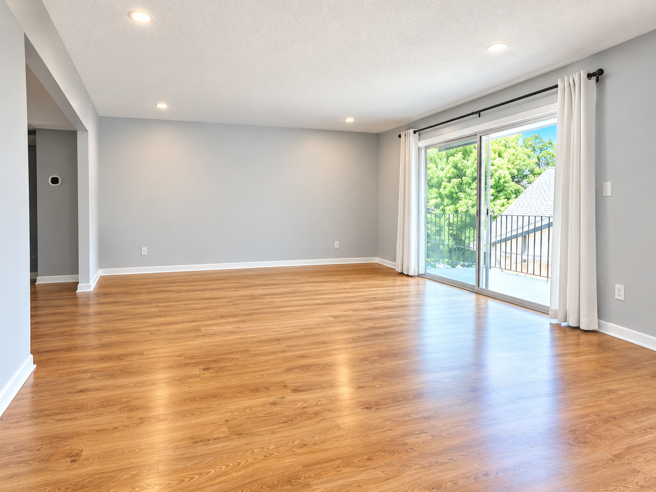 6851 Roswell Road Northeast, Unit H11 - Photo 3 of 21