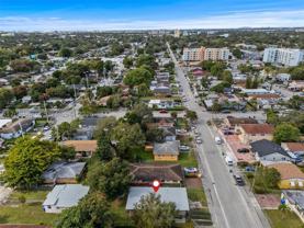 1460 Nw 52nd St #2 - Photo 1 of 1