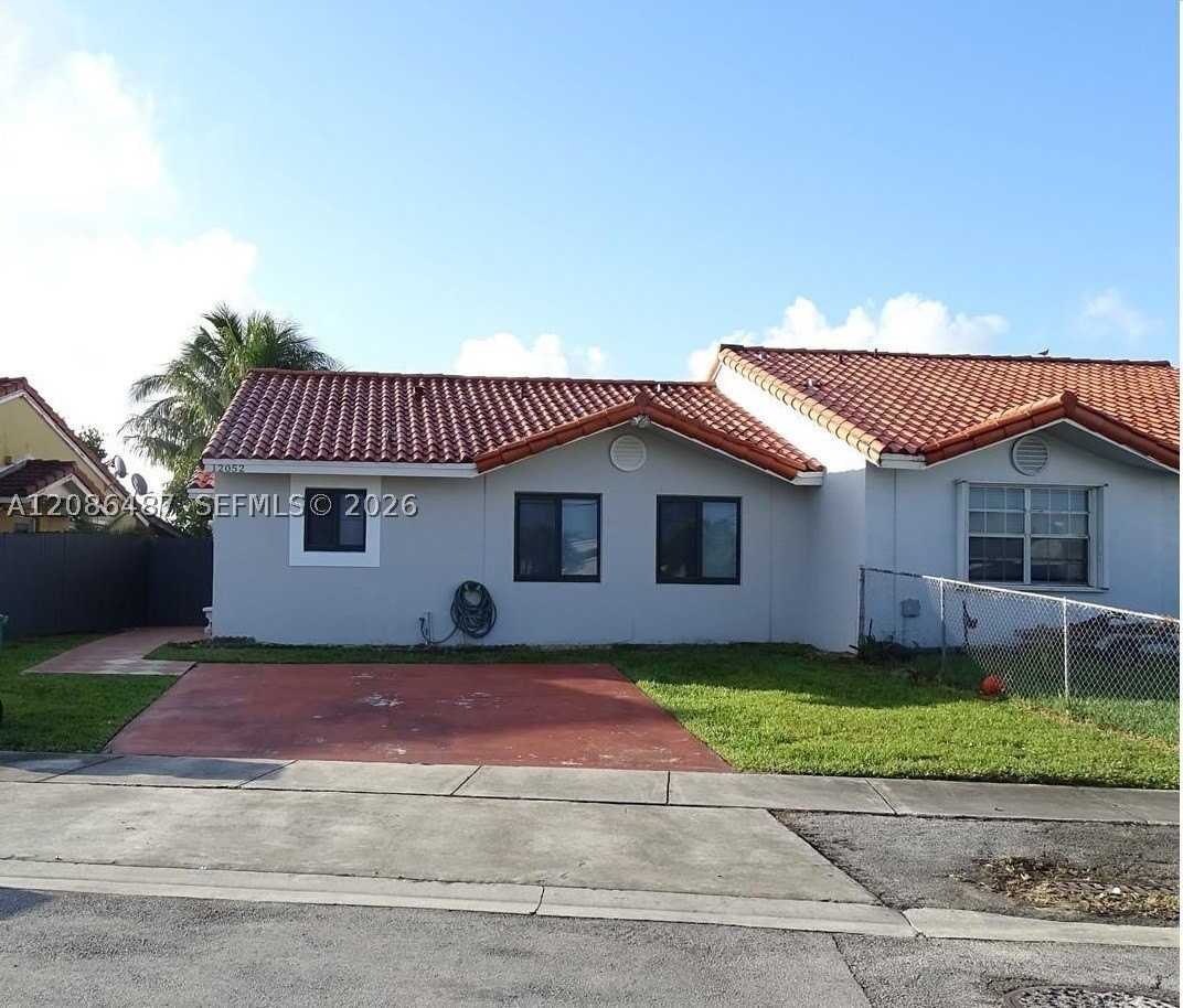 12052 Sw 208th Ter #12052 - Photo 2 of 14
