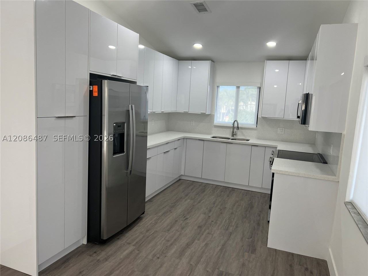 12052 Sw 208th Ter #12052 - Photo 6 of 14