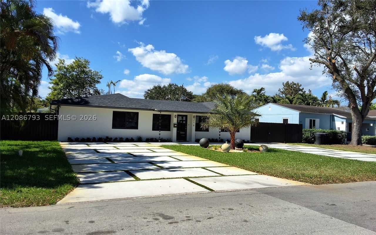 216 Shadow Way - Photo 2 of 50