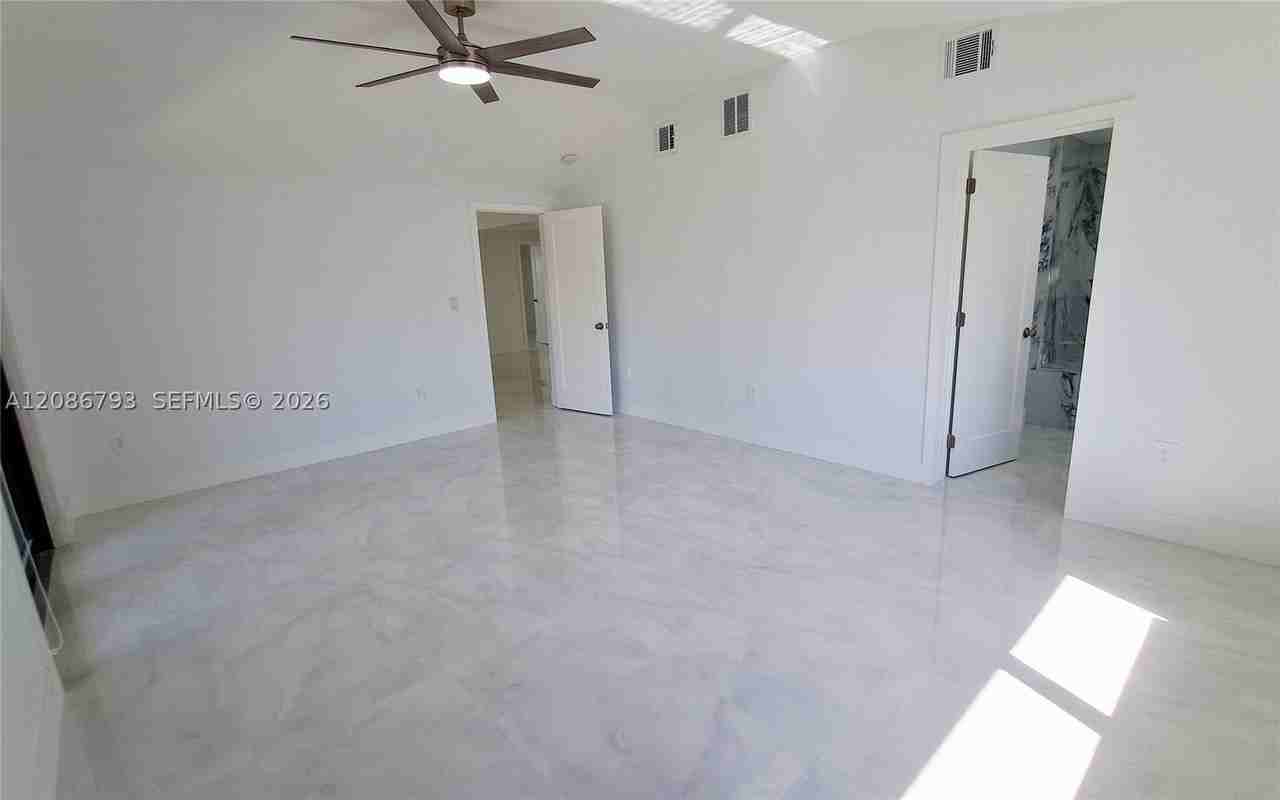 216 Shadow Way - Photo 4 of 50