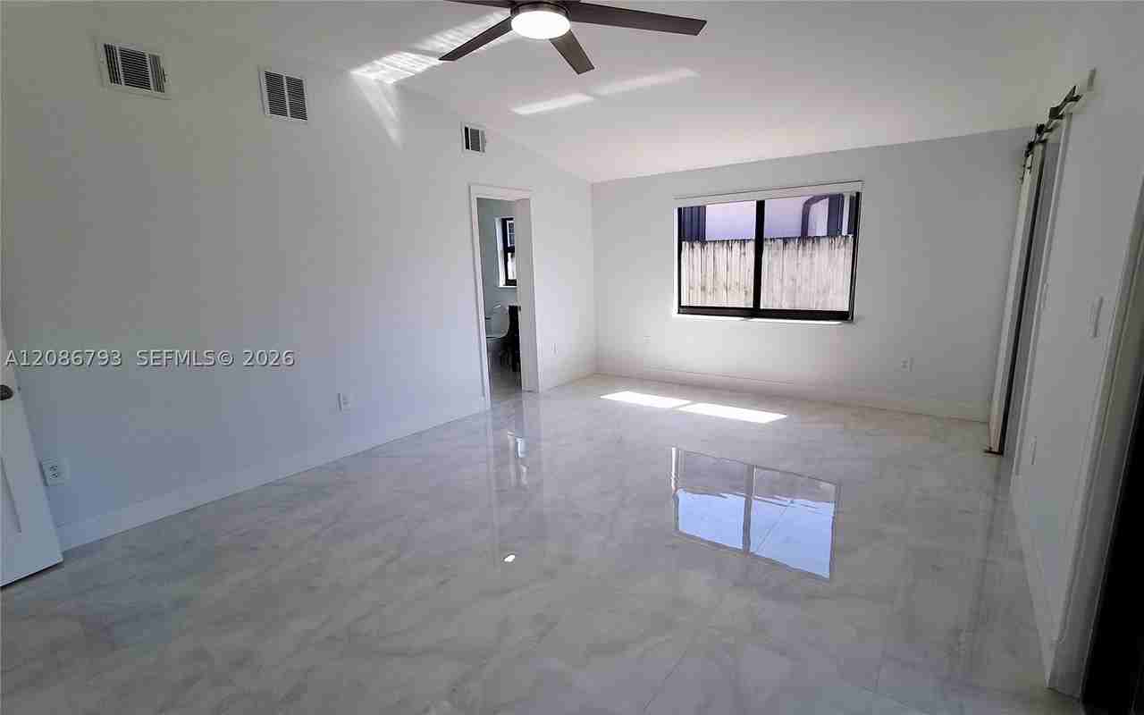 216 Shadow Way - Photo 6 of 50