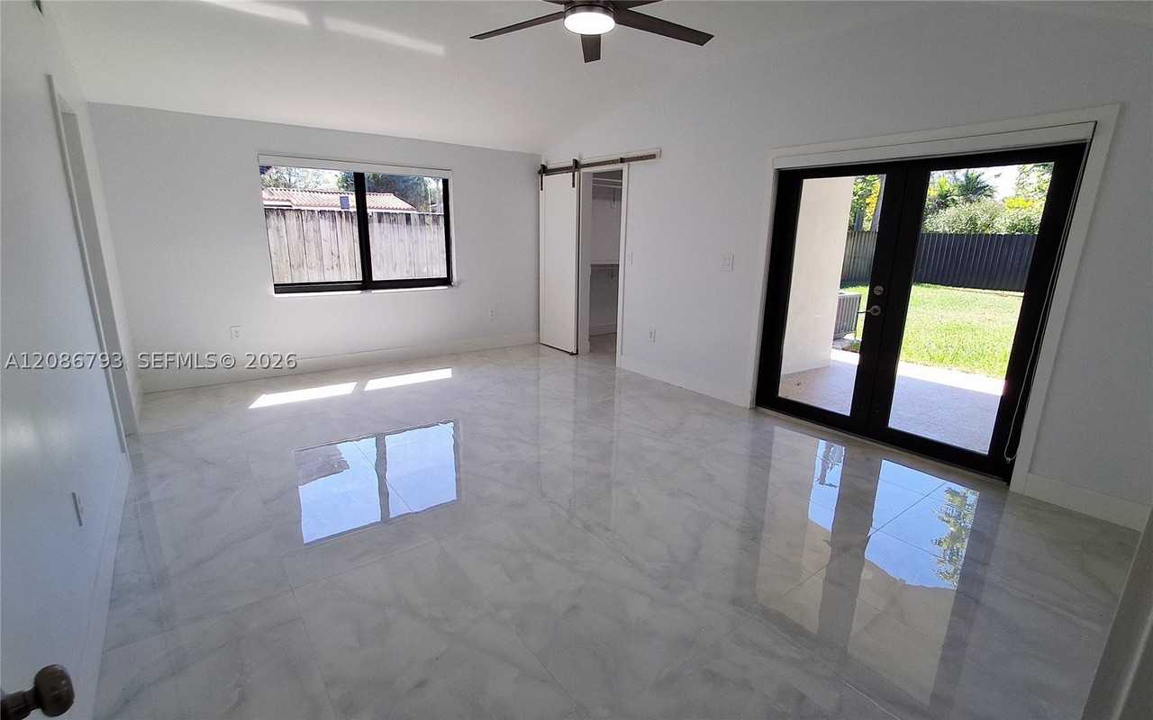 216 Shadow Way - Photo 7 of 50
