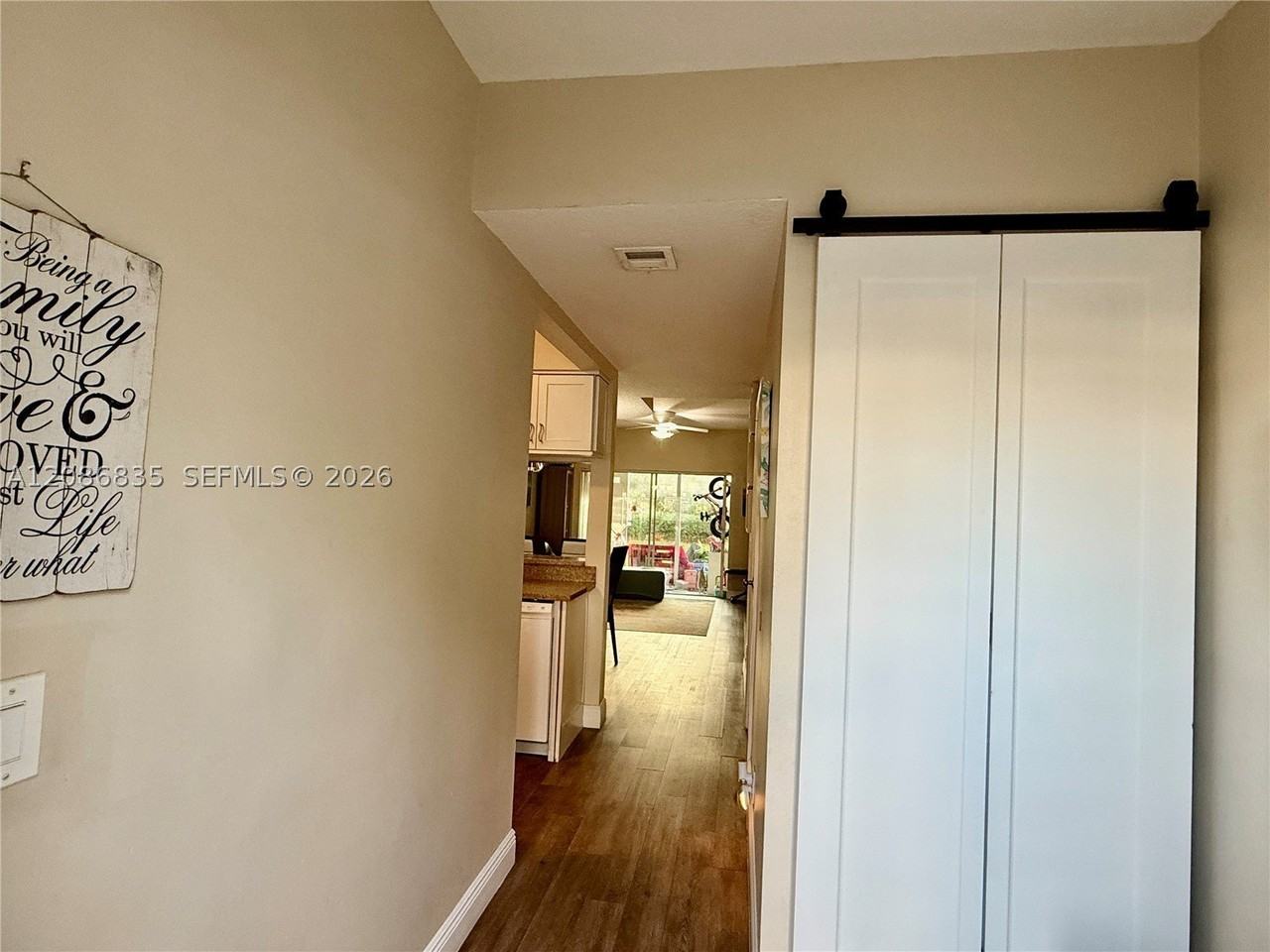 16 Key West Ct - Photo 3 of 30