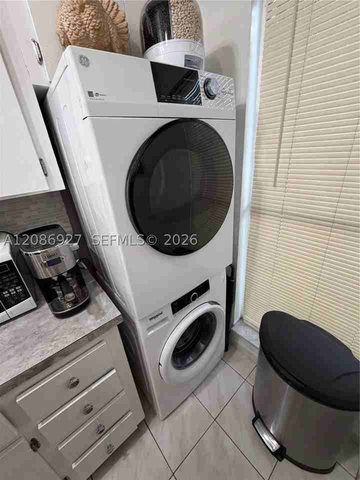 400 Nw 107th Ave #4D - Photo 6 of 22