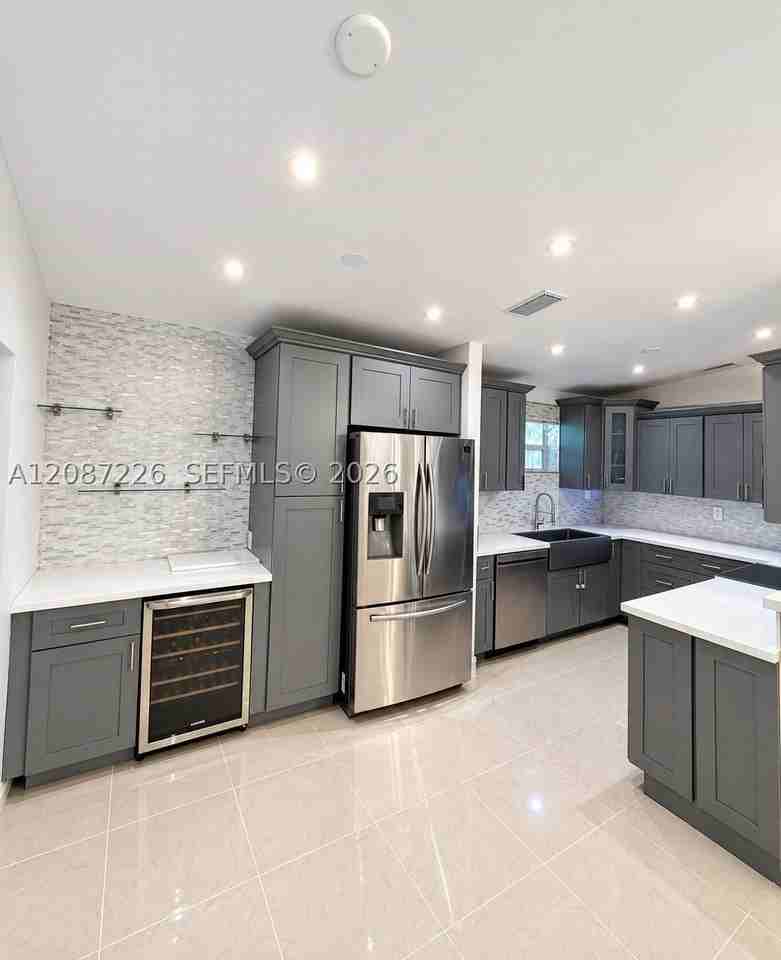 20912 Sw 118th Ave - Photo 3 of 12