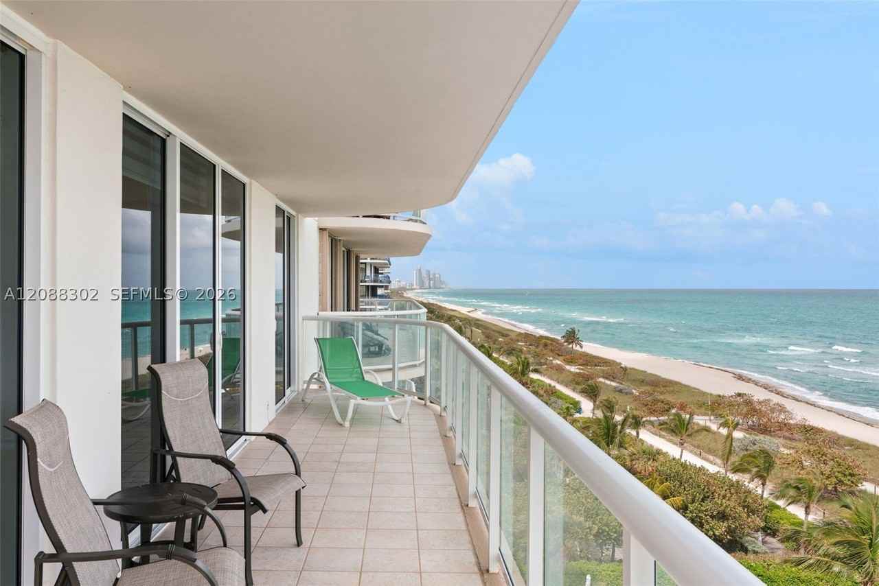 8855 Collins Ave #8J - Photo 5 of 31