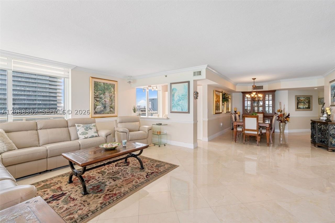 8855 Collins Ave #8J - Photo 7 of 31