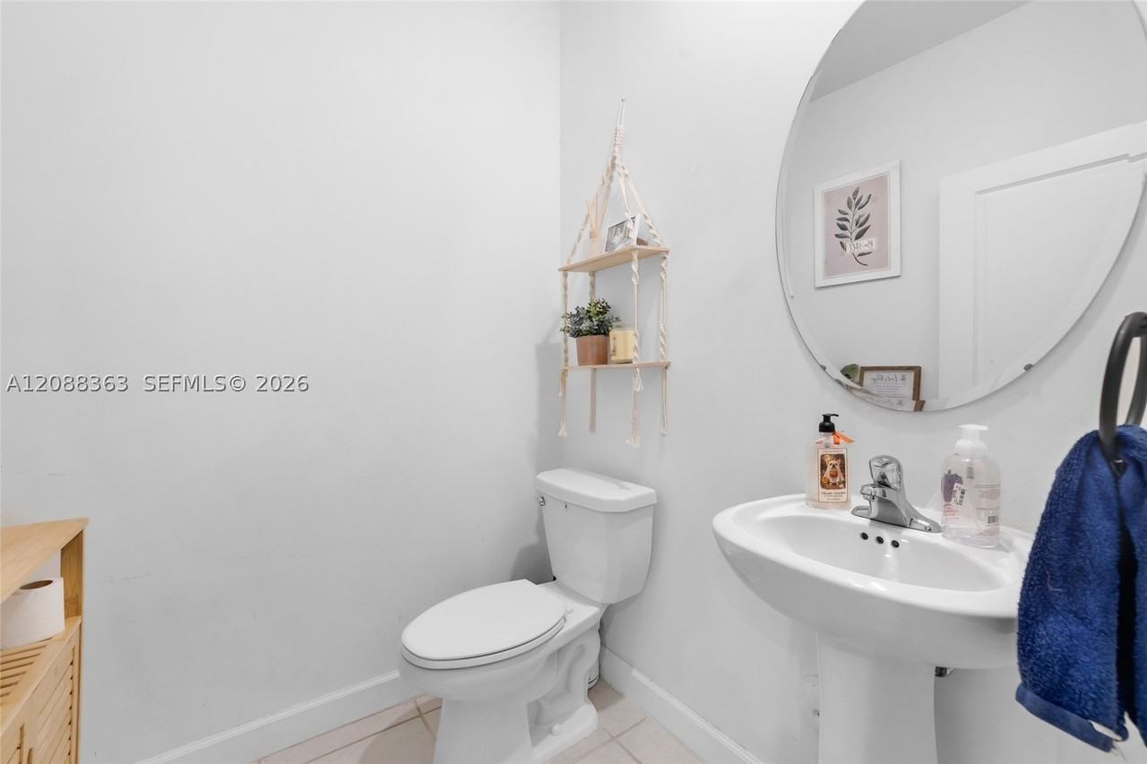 20427 Nw 4th Ct - Photo 6 of 36