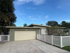 800 Sw 8th Ter - Photo 1 of 1