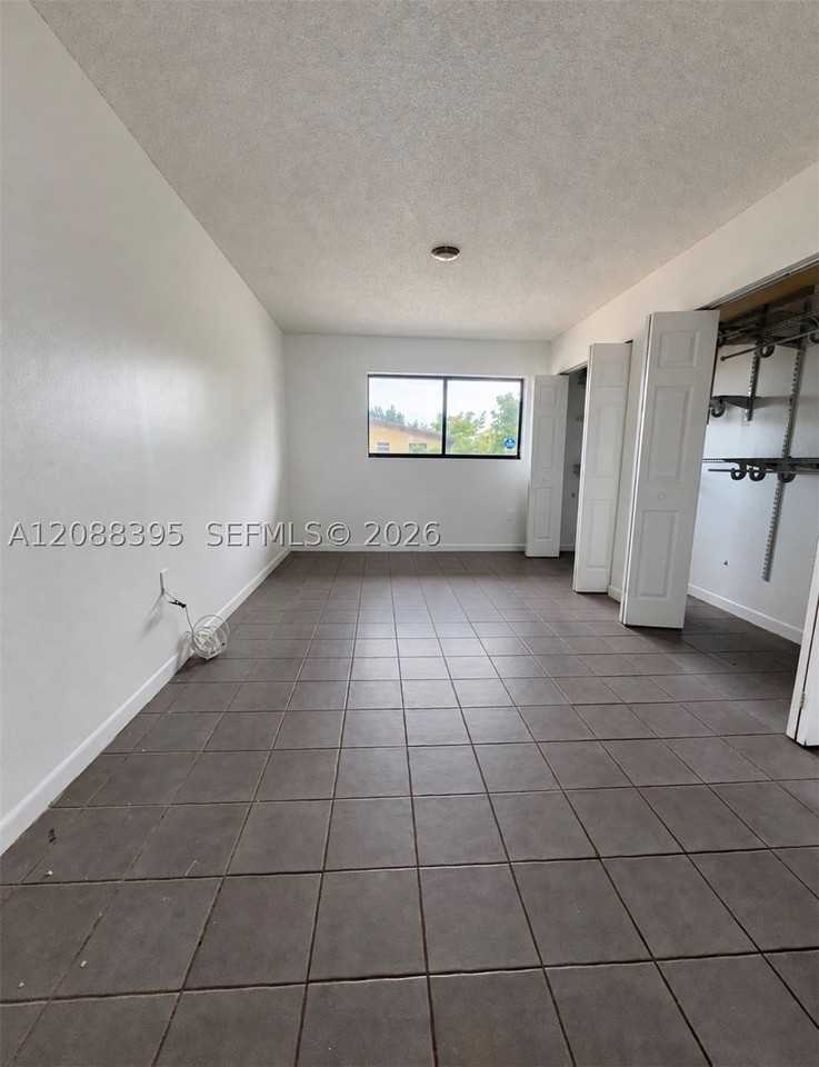 180 Royal Palm Rd #218 - Photo 7 of 19