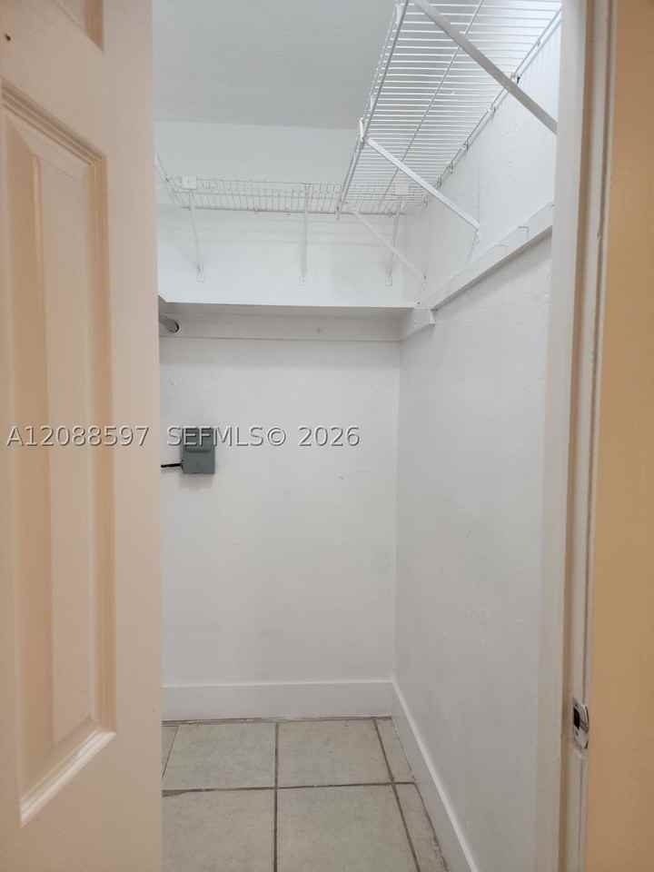 443 Sw 4th Ave #3 - Photo 4 of 6